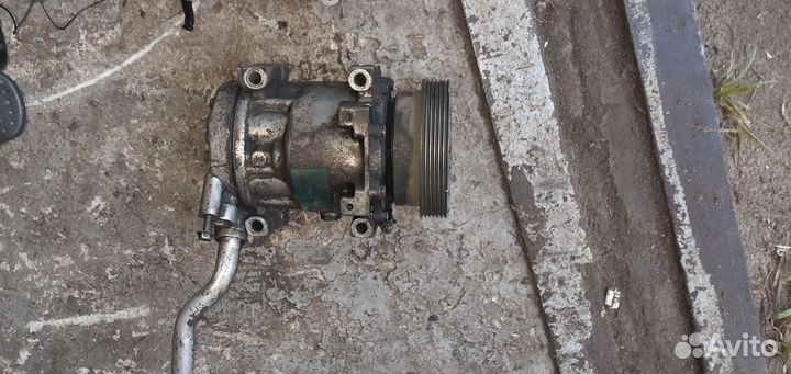 Renault Logan Компрессор кондиционера
