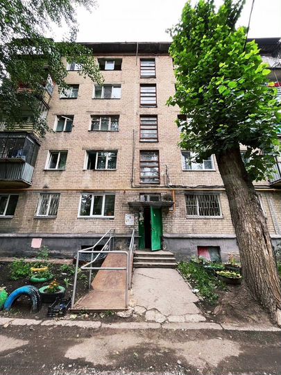 Комната 10 м² в 5-к., 2/5 эт.