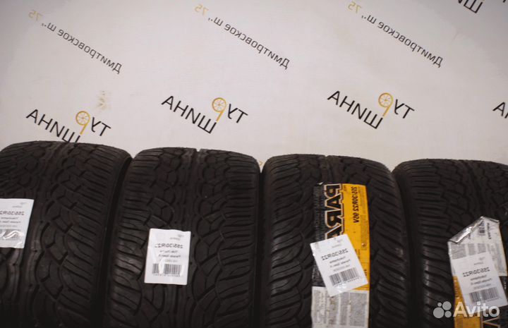 Yokohama Parada Spec-X 255/30 R22 94Y