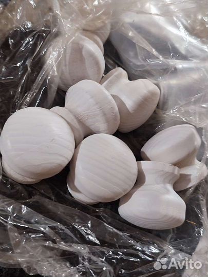 Мебельные ручки кнопки