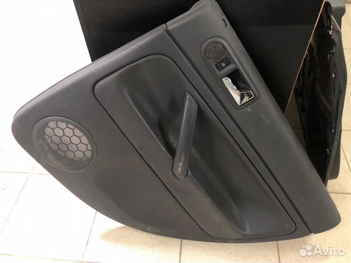 Обшивка двери задняя правая Volkswagen Passat B5