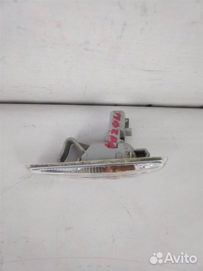 Повторитель на крыло правый белый мазда 6 (GH) 2