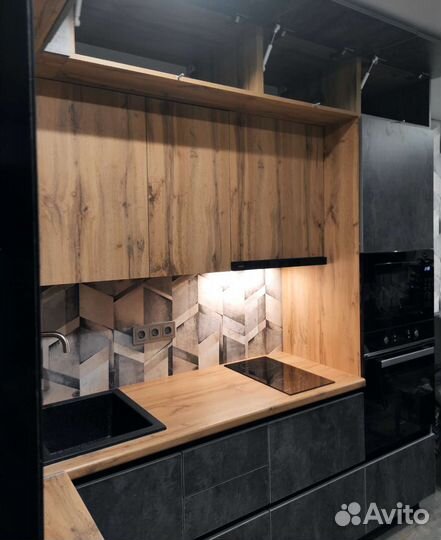 Кухня до потолка