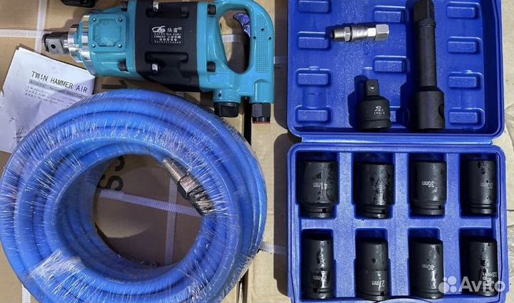 Пневмогайковерт грузовой с набором