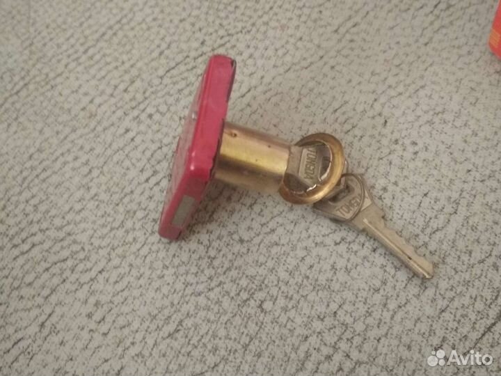 Замочек накладной, новый