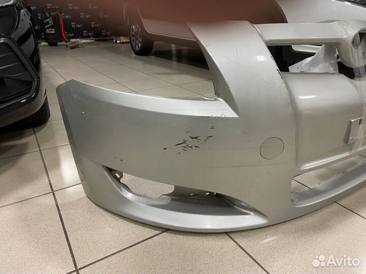 Бампер передний Toyota Auris