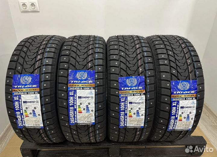 Tri Ace Snow White II 245/45 R18 26H