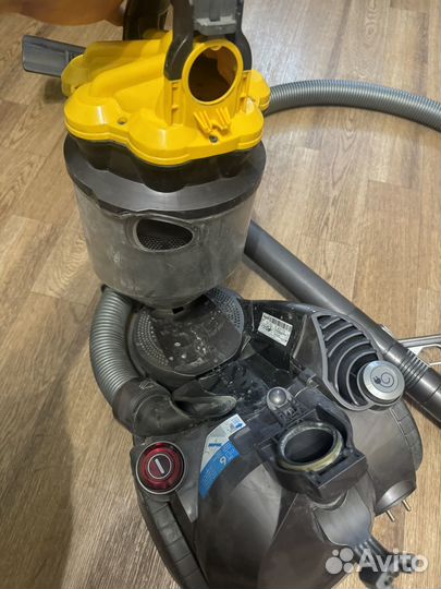 Пылесос Dyson dc29