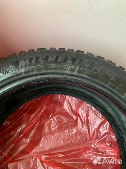 Michelin X-Ice North 4 225/45 R18 95T
