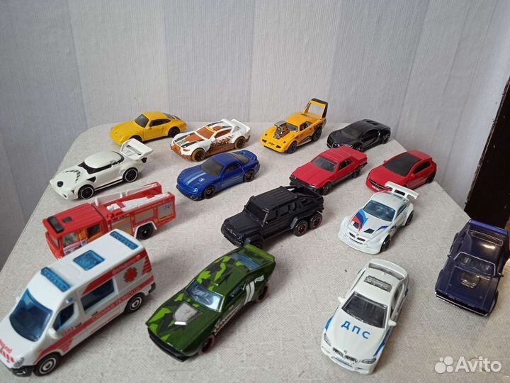 Машинки hotwheels matchbox