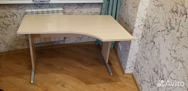 Письменный стол угловой