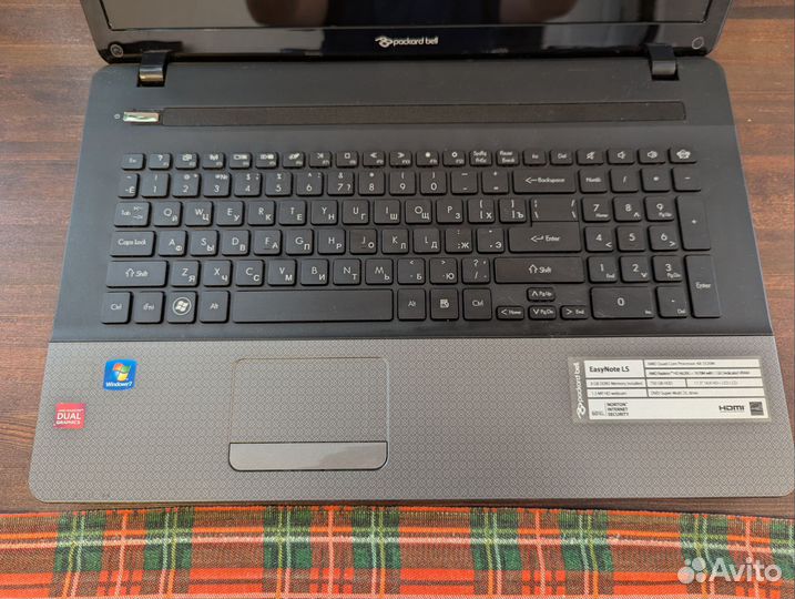 Packard bell p7ys5 AMD A8 с дискретным видео