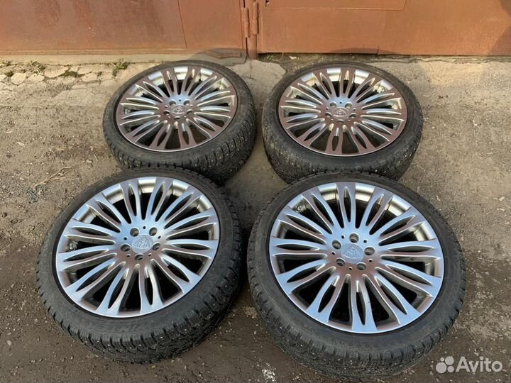 R20 Pirelli Winter Carving Edge 275/35, PCD 5x112 DIA 38