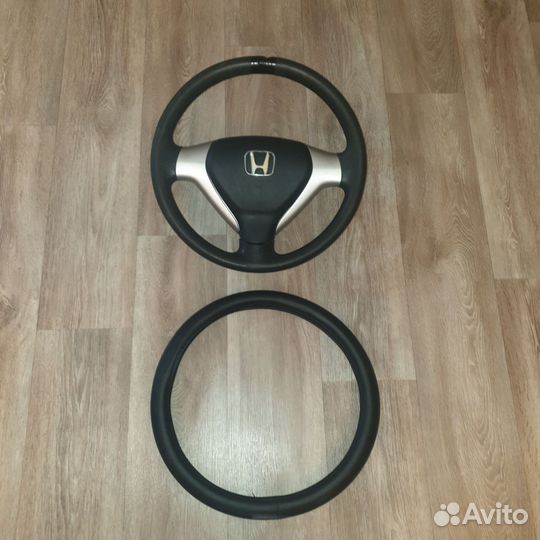 Руль Honda Mobilio Spike