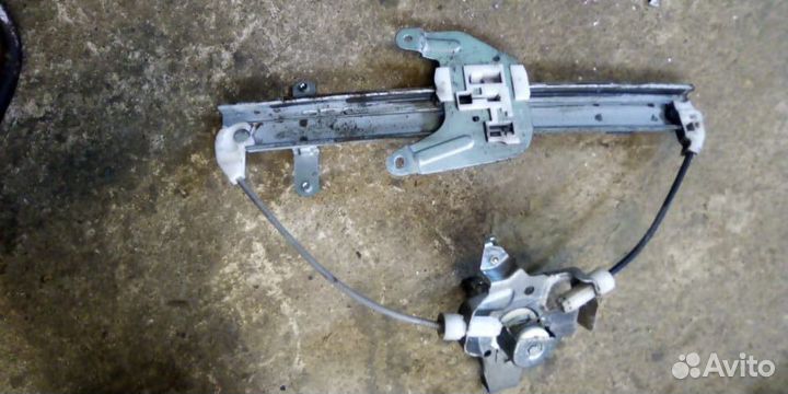 Стеклоподъемник задний правый левый Almera G15