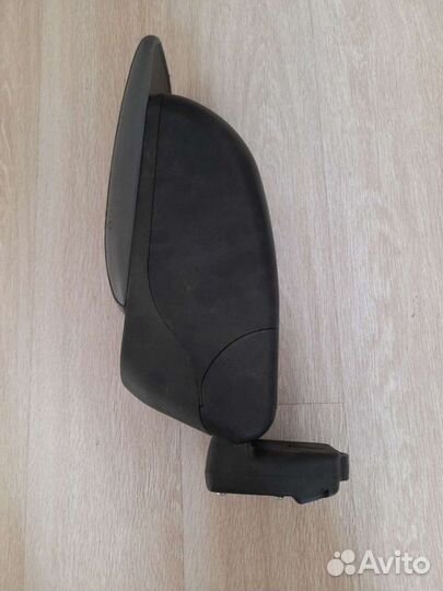 Подлокотник Логан