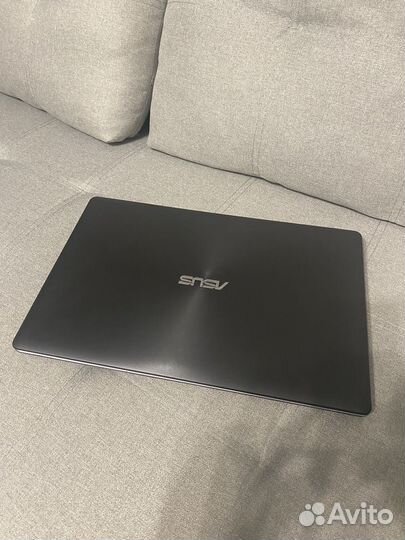 Ноутбук asus x550v