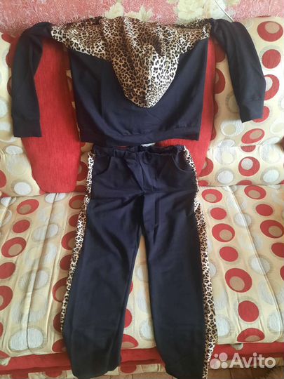 Продам костюм новый 48 размер