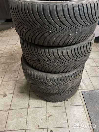 Kumho Solus 4S HA32 245/40 R18 97W