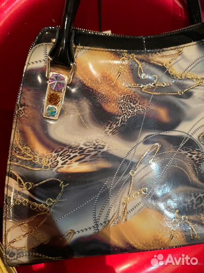 Сумки лакированные со стразами и желтая