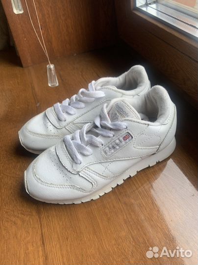 Кроссовки reebok 28