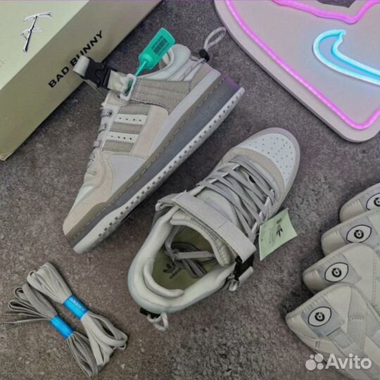 Кроссовки Adidas Bad Bunny Новые