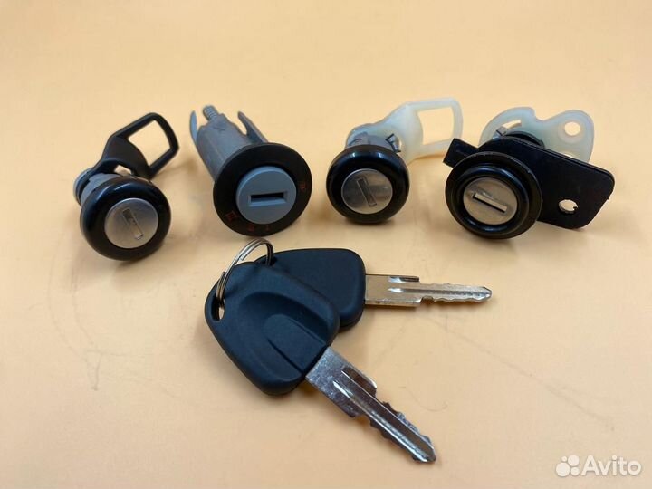 Комплект личинок Daewoo Nexia n100 n150