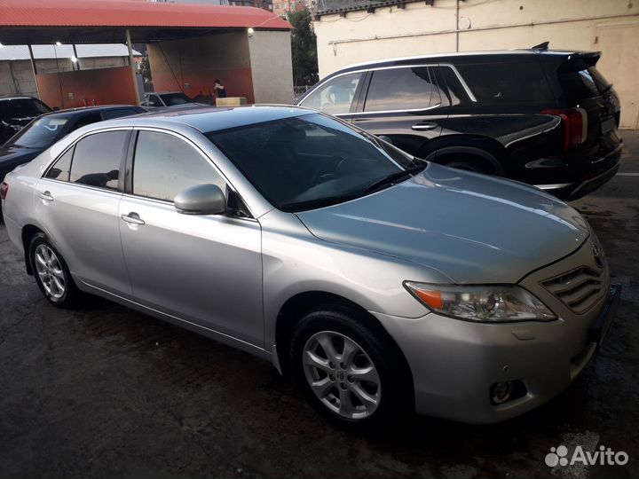 Toyota Camry 2.4 AT, 2010, битый, 350 000 км
