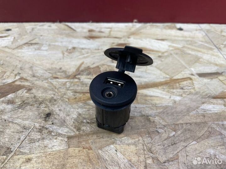 Usb разъем LADA Vesta