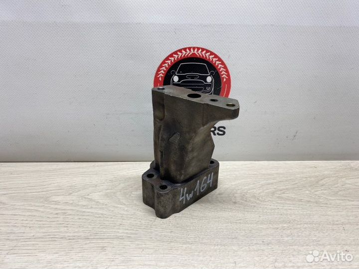 Кронштейн турбины Mercedes Ml W164