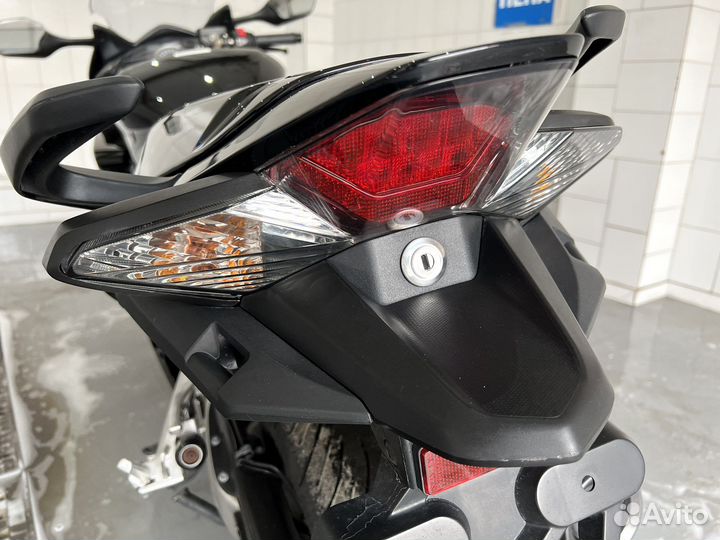 Мотоцикл Honda VFR800 (2014г)