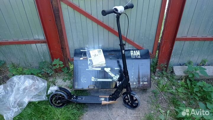 Самокат с дисковым тормозом