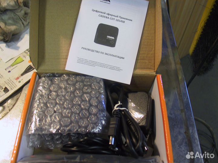 Цифровой эфирный приёмник cadena CDT-1814sb
