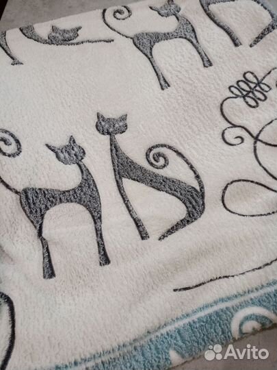 Большой плюшевый плед с кошками