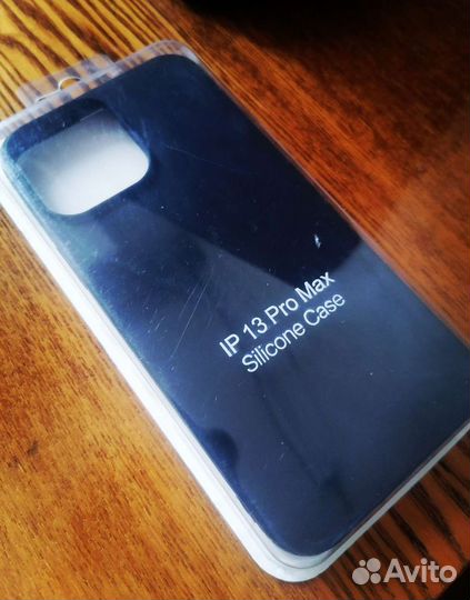 Чехол на iPhone