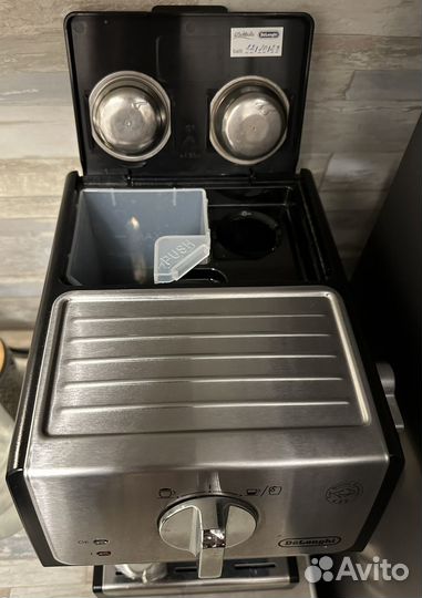 Кофеварка рожковая delonghi