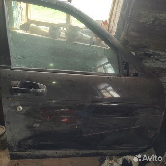 Дверь передняя правая на LADA priora