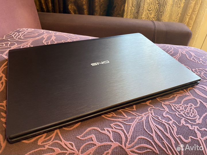 Игровой ноутбук DNS 15.6/i7/GT 750M