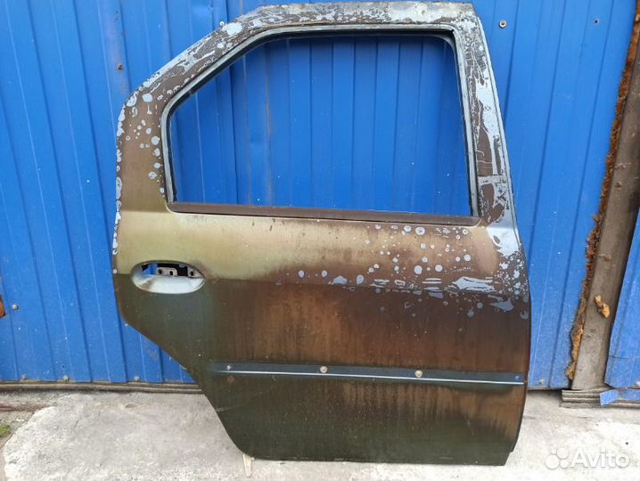 Дверь задняя правая Renault Logan K7MF710 2011