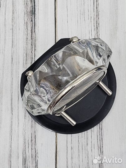 Часы Маяк в хрустальном корпусе