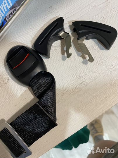 Замок для автомобильного детского кресла новый