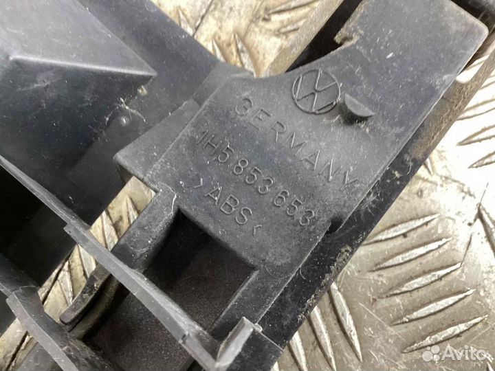 Решетка радиатора Volkswagen Vento