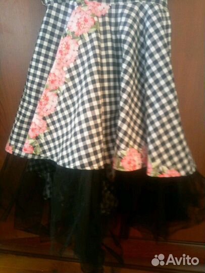 Платье на девочку 7-8лет