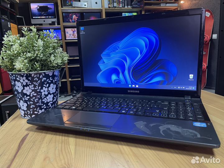 Ноутбук Samsung / Core i3 / 8gb / 500 / Win 11 Pro