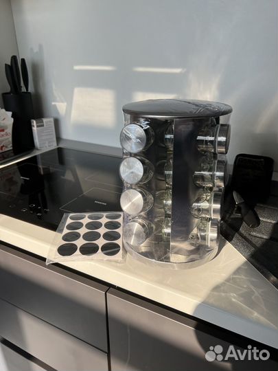 Набор банок для специй на подставке 360