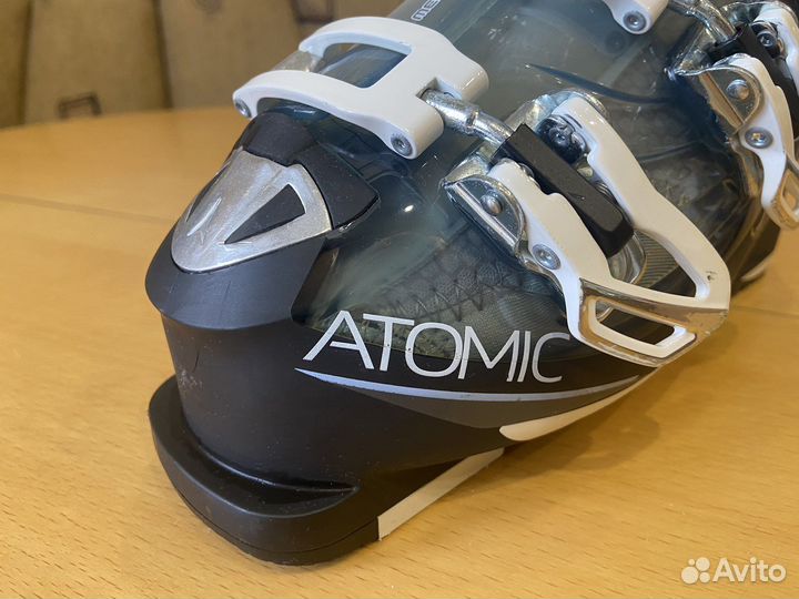 Горнолыжные ботинки atomic hawx 90