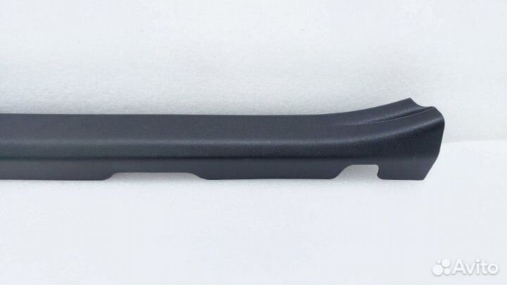 Накладка порога передняя правая Toyota Camry 70