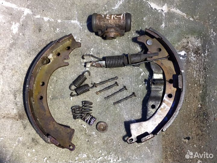 Барабанный тормоз комплект Дайхатсу Териос 1