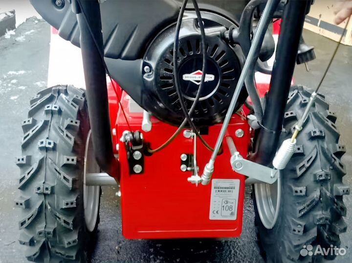 Снегоуборщик Canadiana CM741450SE витрина