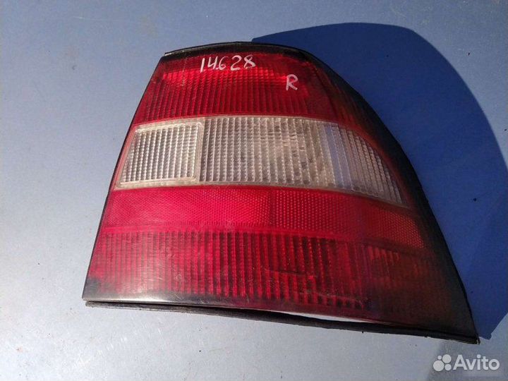 Фонарь задний правый Opel Vectra B 1997